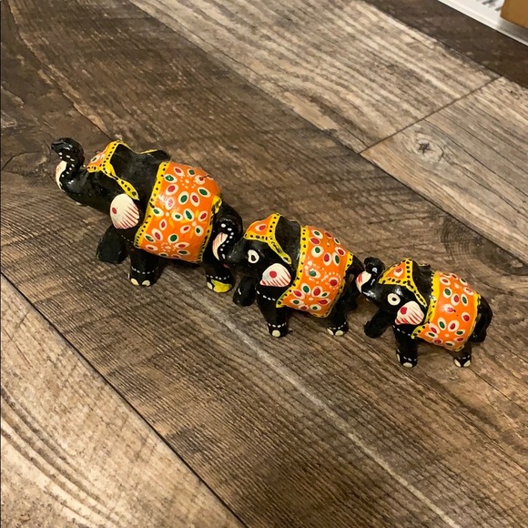 Elephant decor - Picture 3 of 3